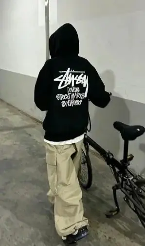 Stussy Hoodie 3